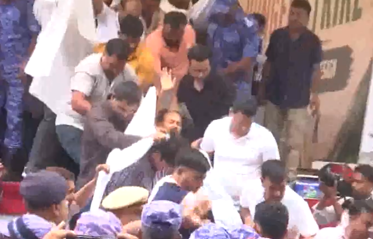 Police Take Sonam Wangchuk to Hospital on 21st Day of Hunger Strike